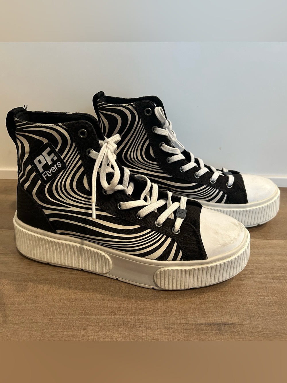 PF Flyers x Chillhouse Let it Flow Women’s Size 9 Platform Hightop Sneakers